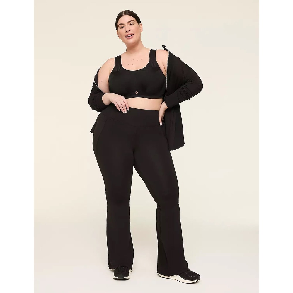 LIVI FOR LANE BRYANT Black Flare Legging Yoga Pants Pockets Size 26/28‎